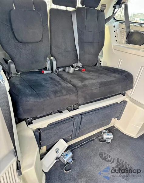 2012 Dodge Grand Caravan Sxt из США, поврежденный, VIN 2C4RDGCG1CR104438